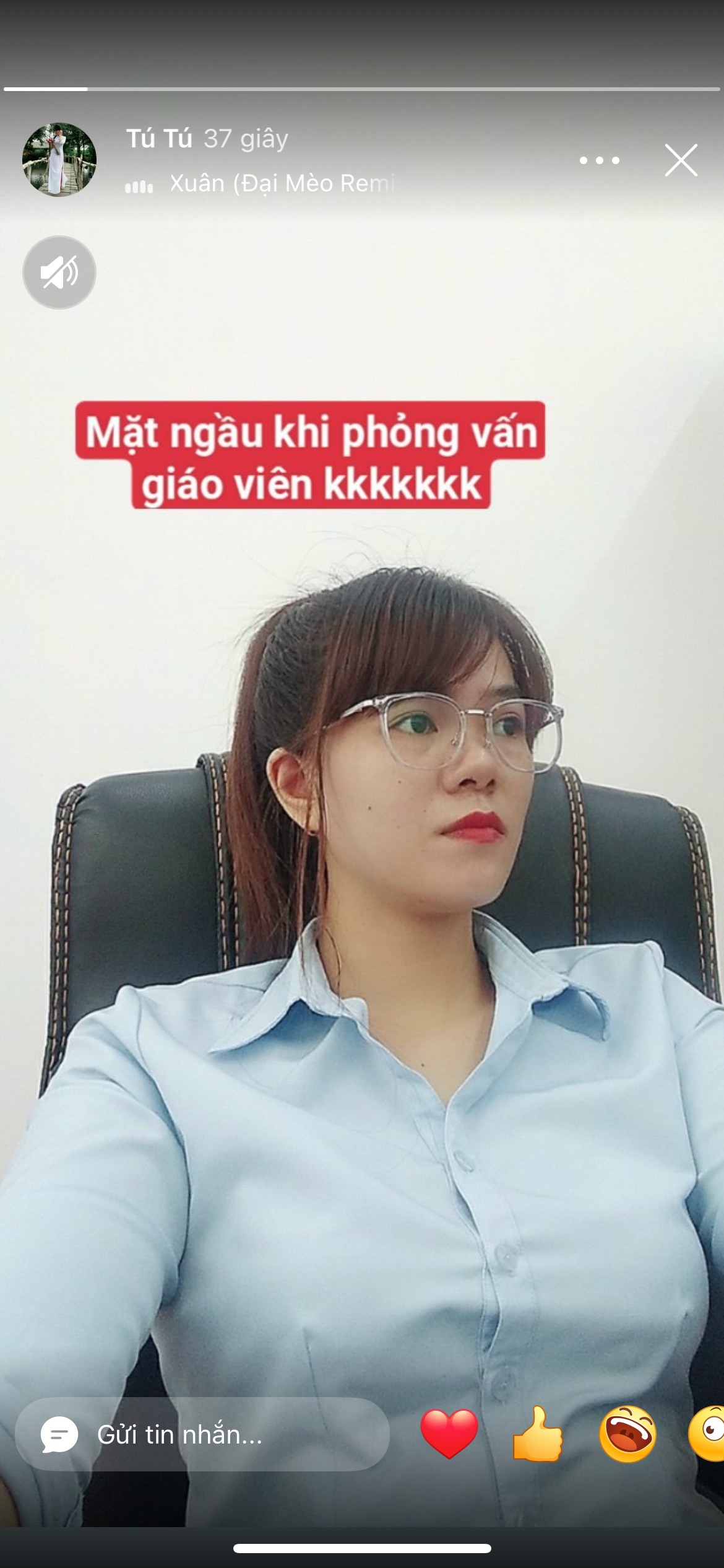 Mặt ngầu khi phỏng vấn giáo viên kkkkk