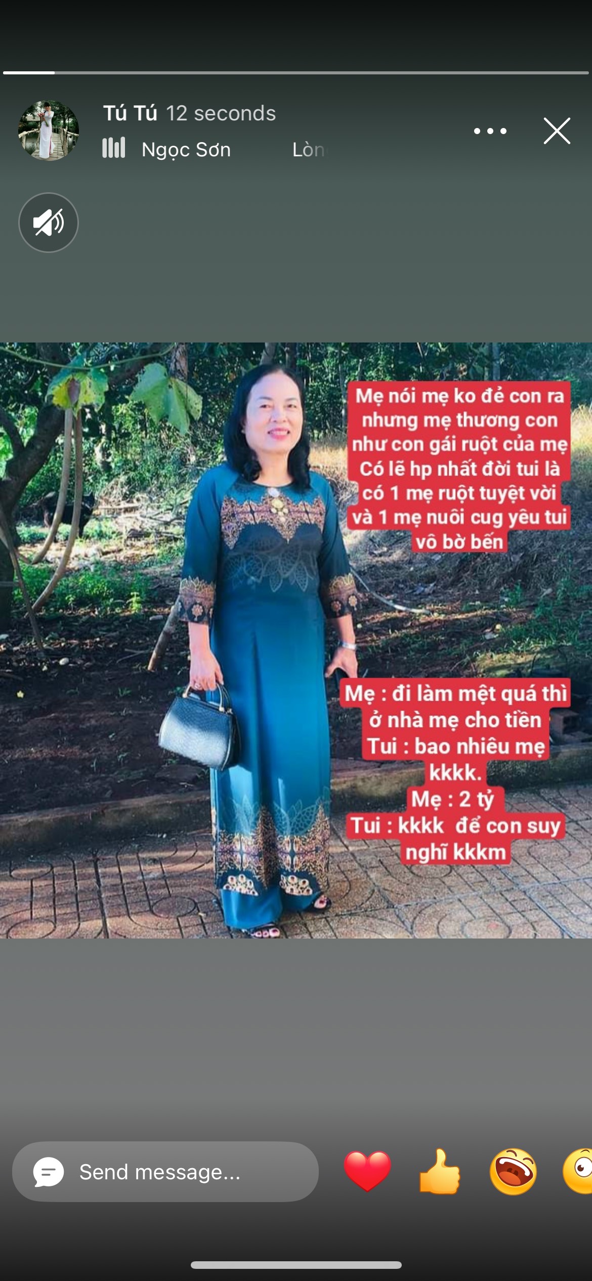 Mẹ nuôi cho 2 tỷ