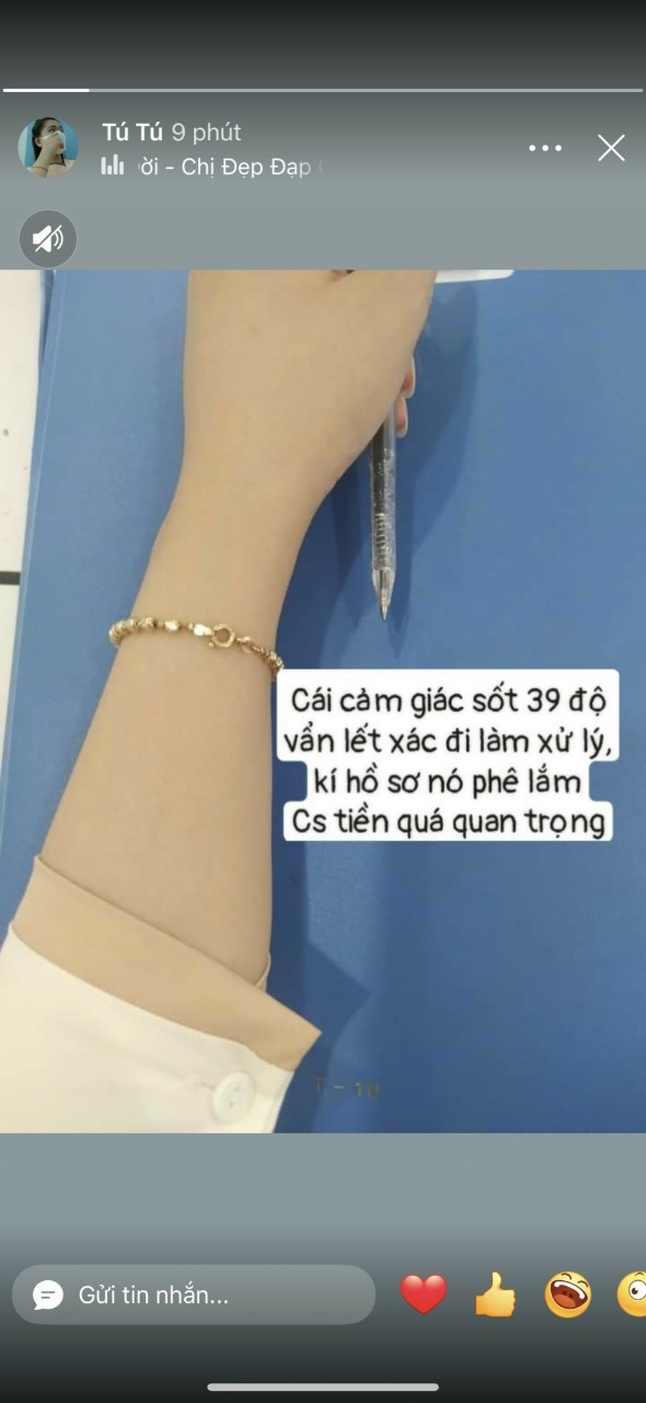 Sốt 39 độ vẫn đi ký hồ sơ