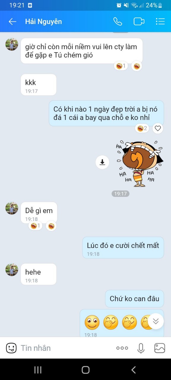 Niềm vui cùng phó giám đốc